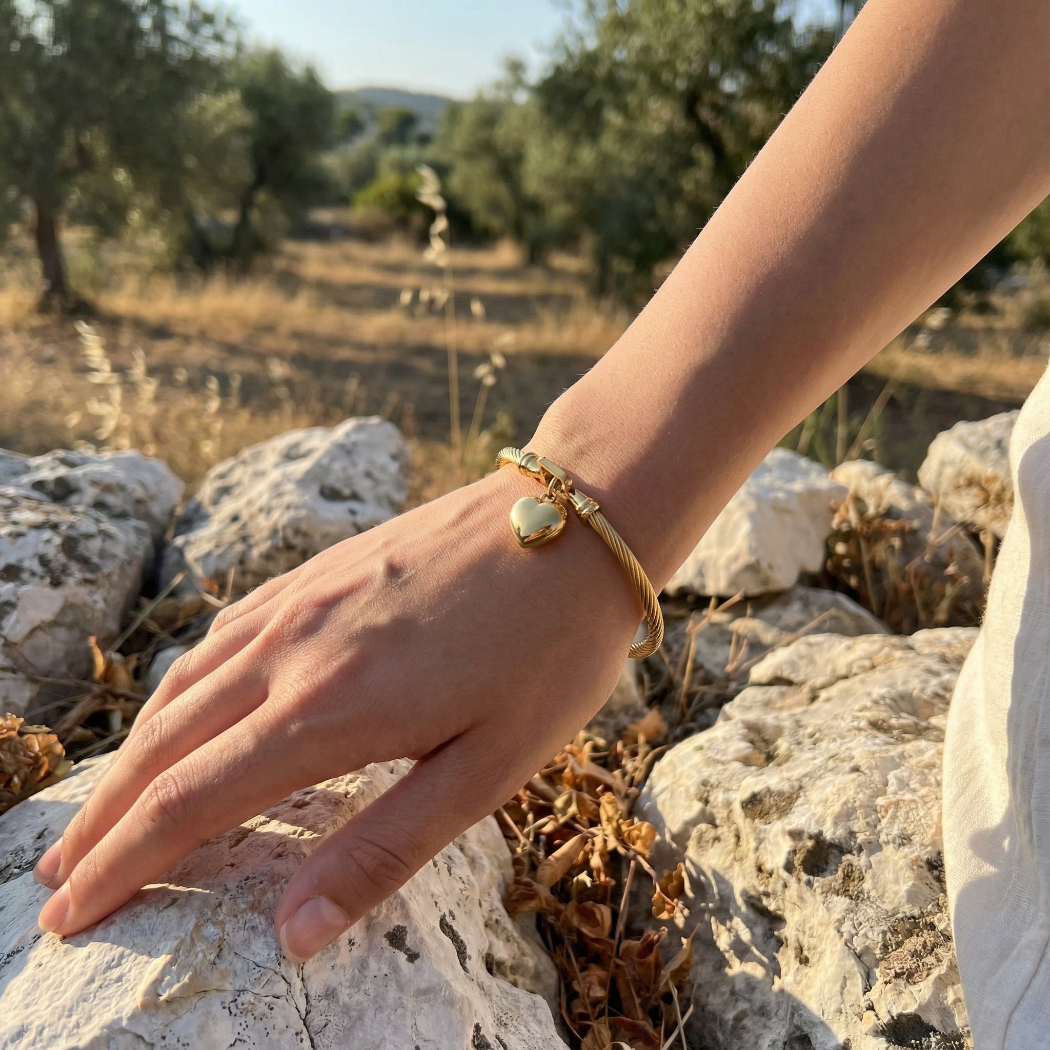 Pulsera con dije de corazón