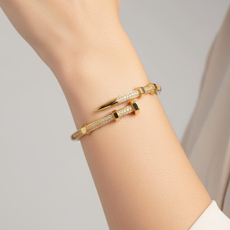 Pulsera de uñas brillantes