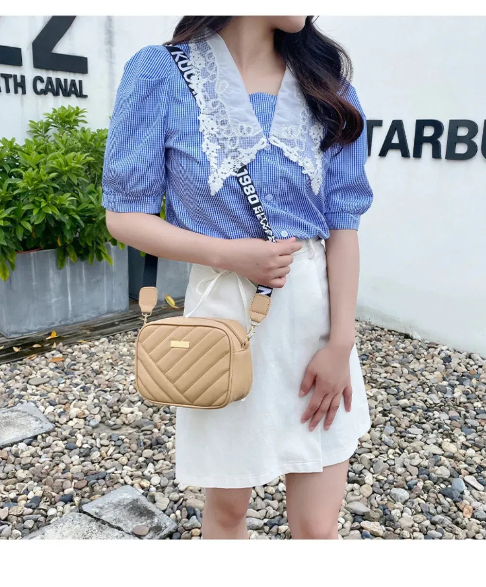 Liekoo Women's Messenger Bag – Modern, Chic & Functional