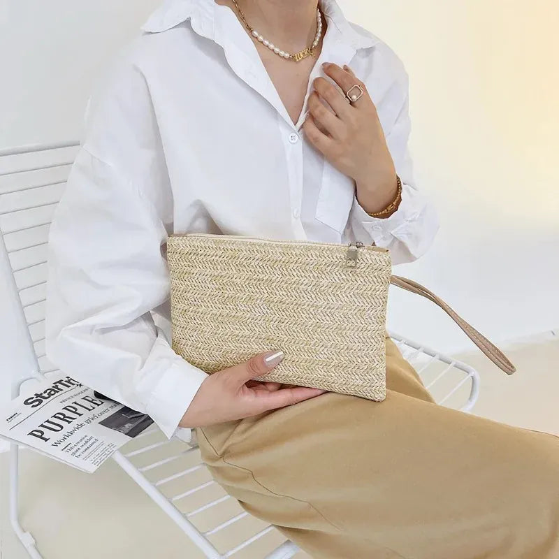 Liekoo Straw Clutch Bag – Natural Elegance for Summer
