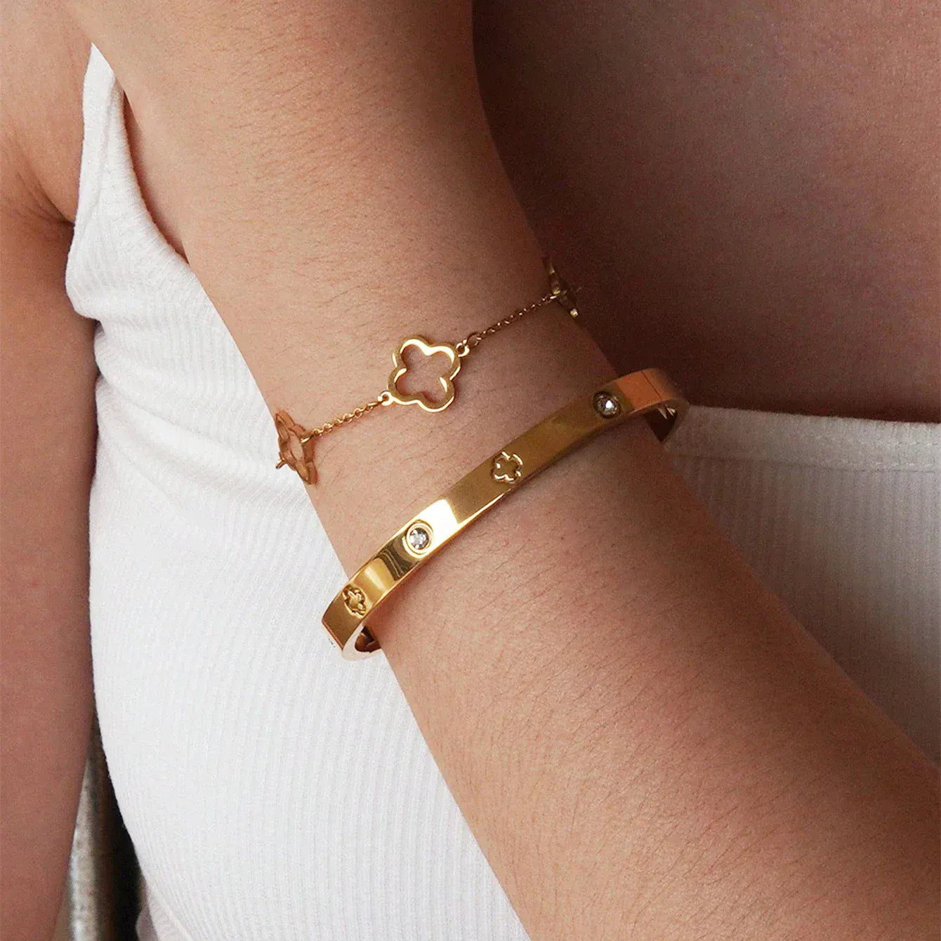 Paquete de pulseras de trébol de la suerte