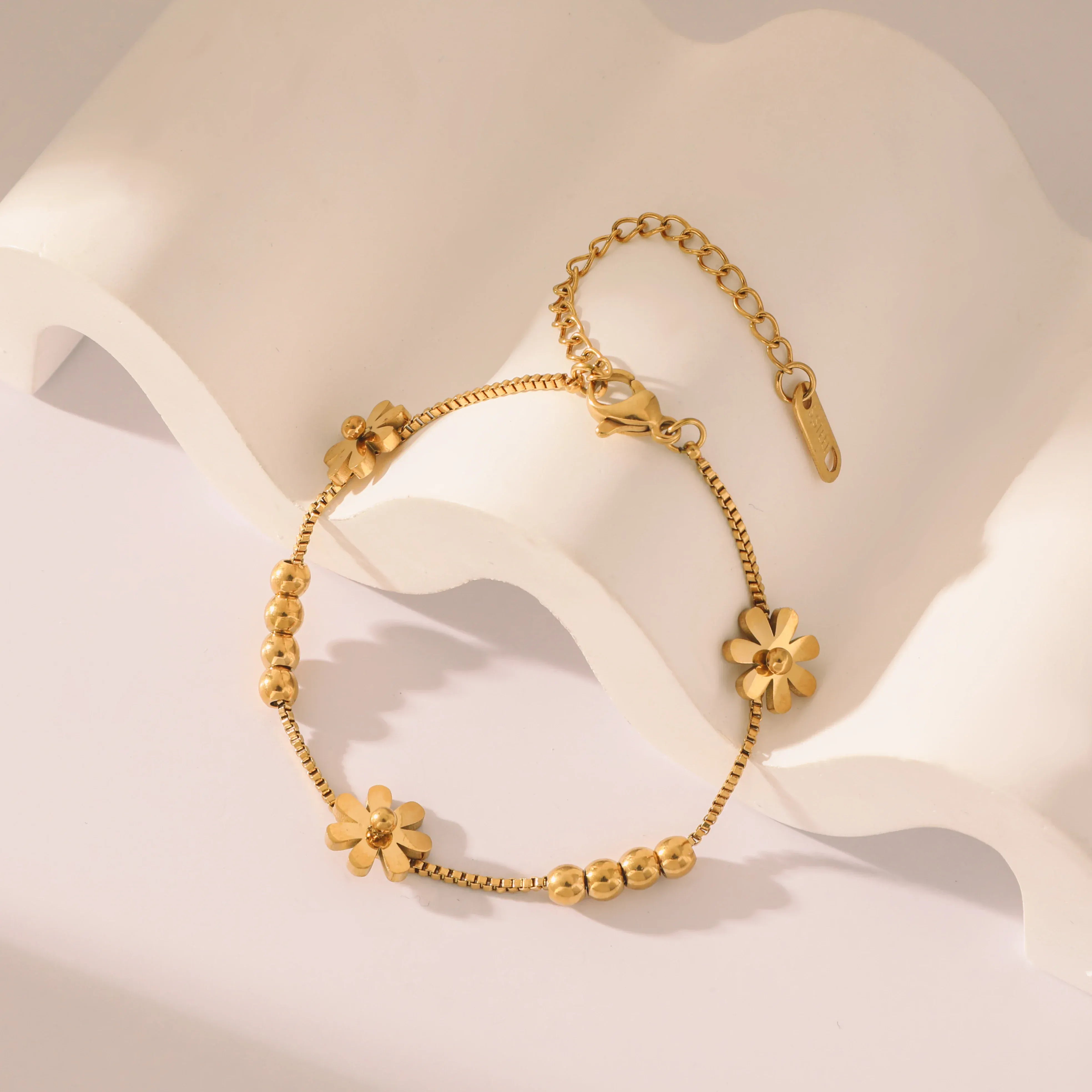 Gold Flower Wrist Bracelet Gold Plated Elegant