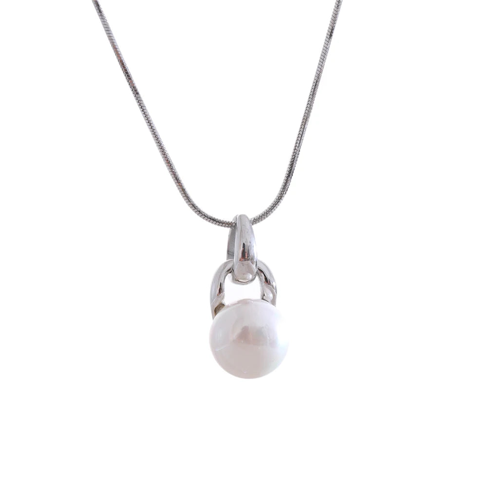 Collar de perlas minimalista