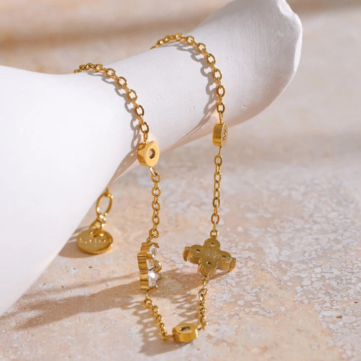 Pulsera de flores de circón