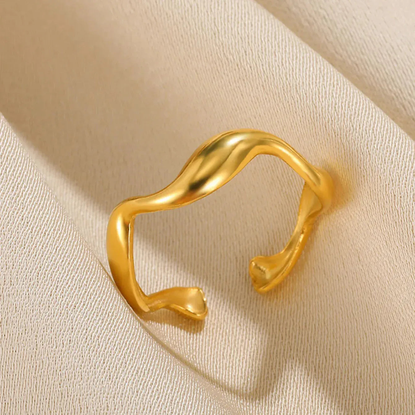 Creative Wave Shape Stainless Steel Rings For Women Men Open Adjustable Gold Color Finger Rings Wedding Female Jewelry Gift 2024