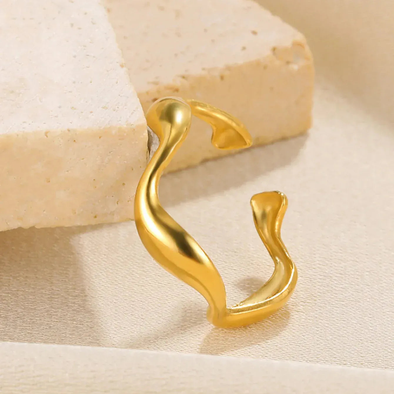 Creative Wave Shape Stainless Steel Rings For Women Men Open Adjustable Gold Color Finger Rings Wedding Female Jewelry Gift 2024