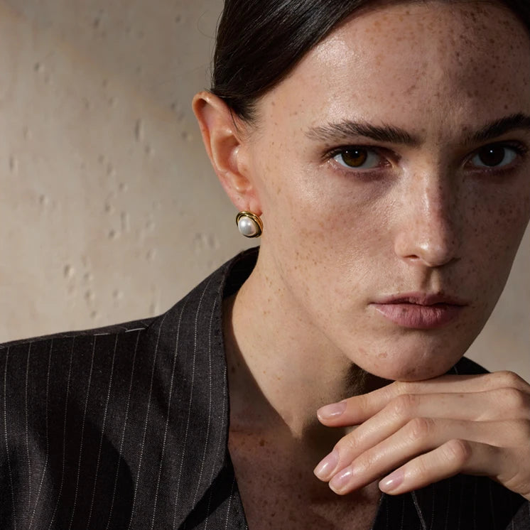 Pendientes de perlas onduladas