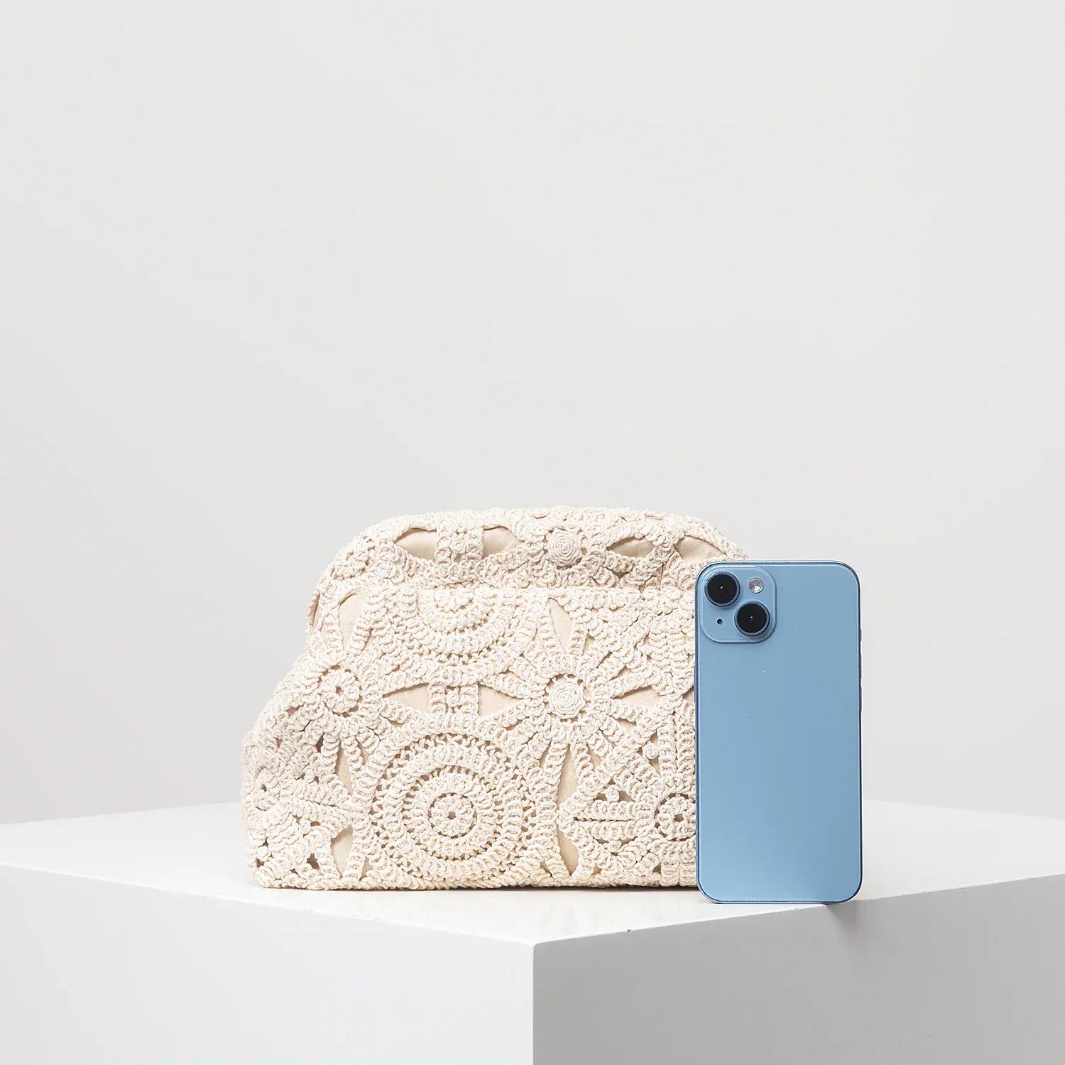 Liekoo Bohemian Kiss Lock Bag – Relaxed, Chic & Effortlessly Stylish