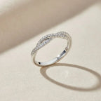 Anel de zircónia torcida