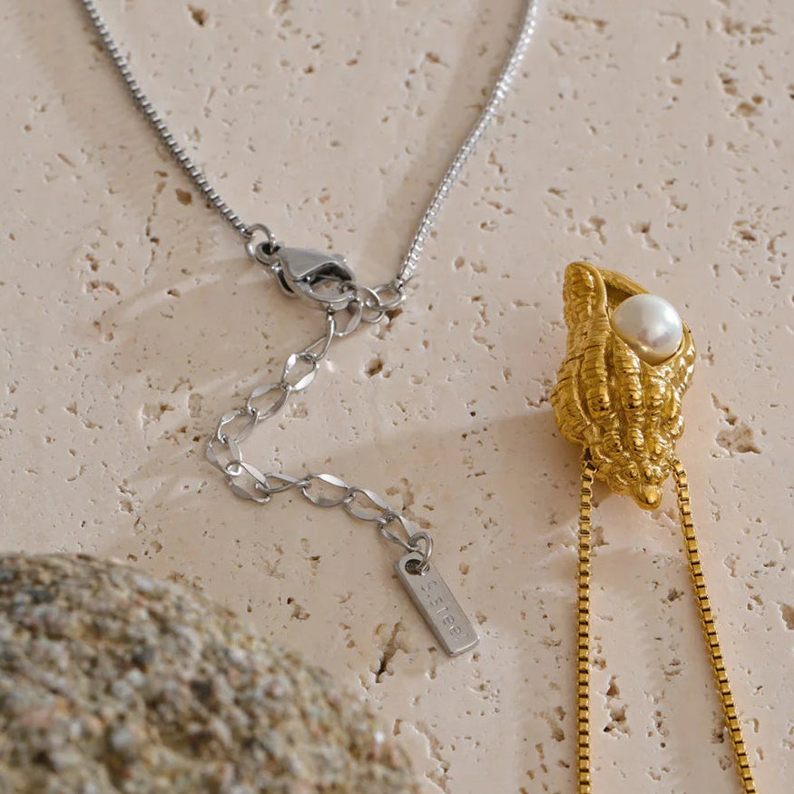 Seashell Pearl Necklace