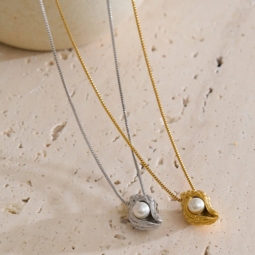 Seashell Pearl Necklace