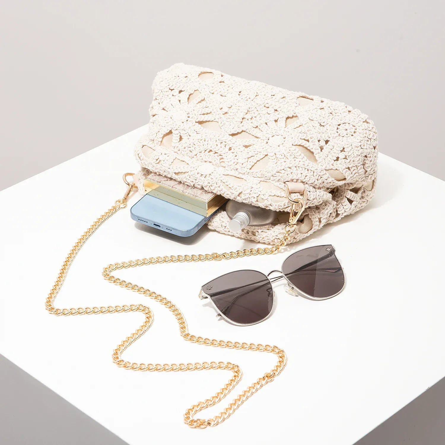 Liekoo Knitted Kiss Lock Women's Bag – Knitting Pattern & Hollow-Out Design