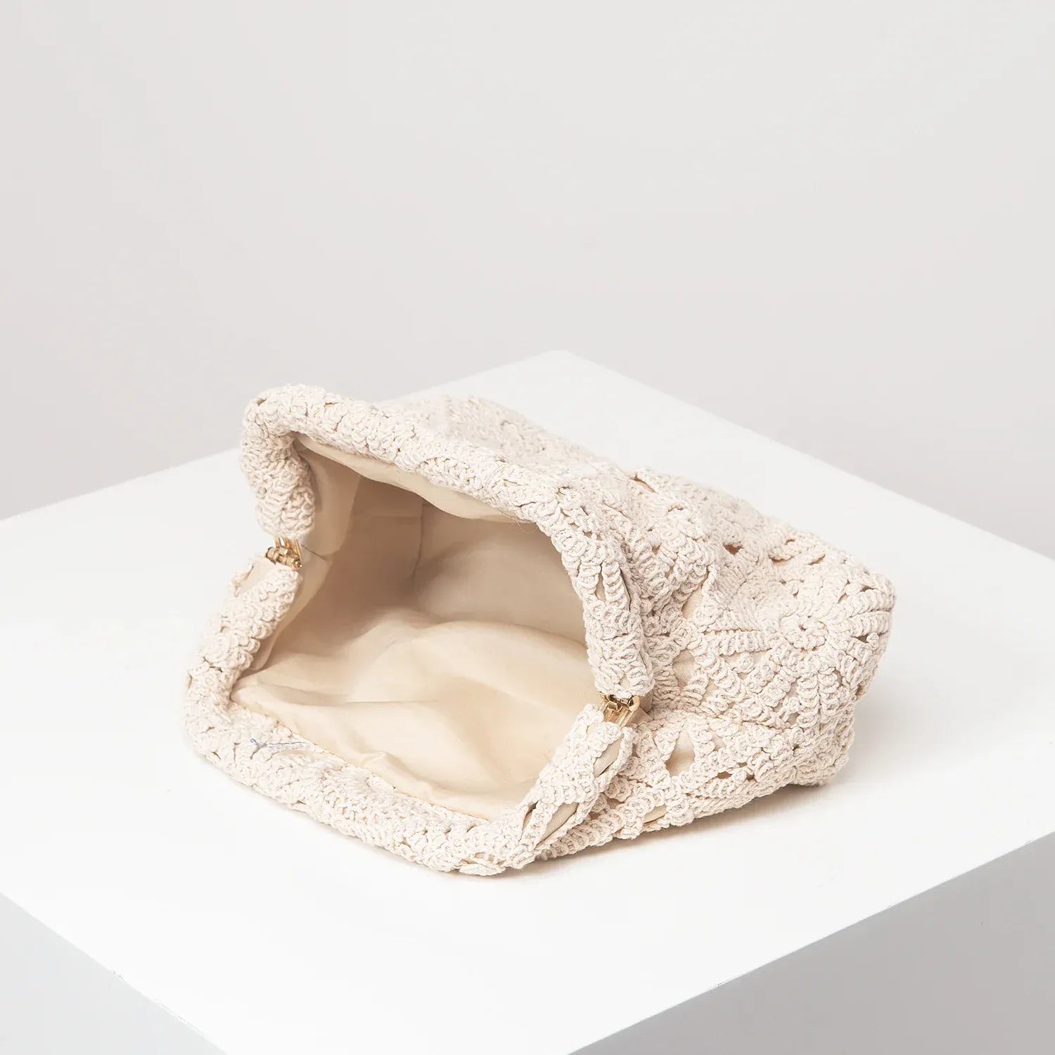 Liekoo Bohemian Kiss Lock Bag – Relaxed, Chic & Effortlessly Stylish