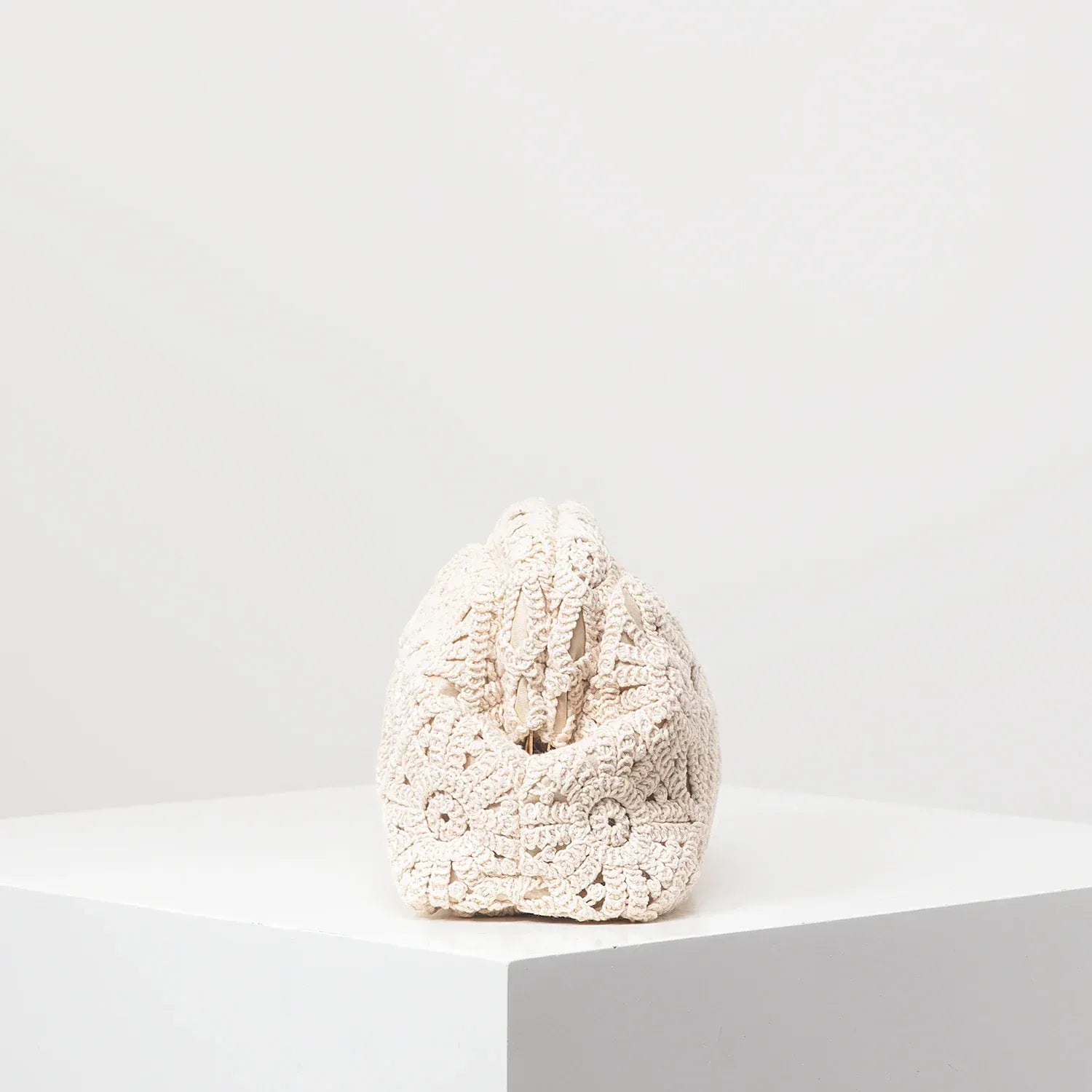 Liekoo Bohemian Kiss Lock Bag – Relaxed, Chic & Effortlessly Stylish