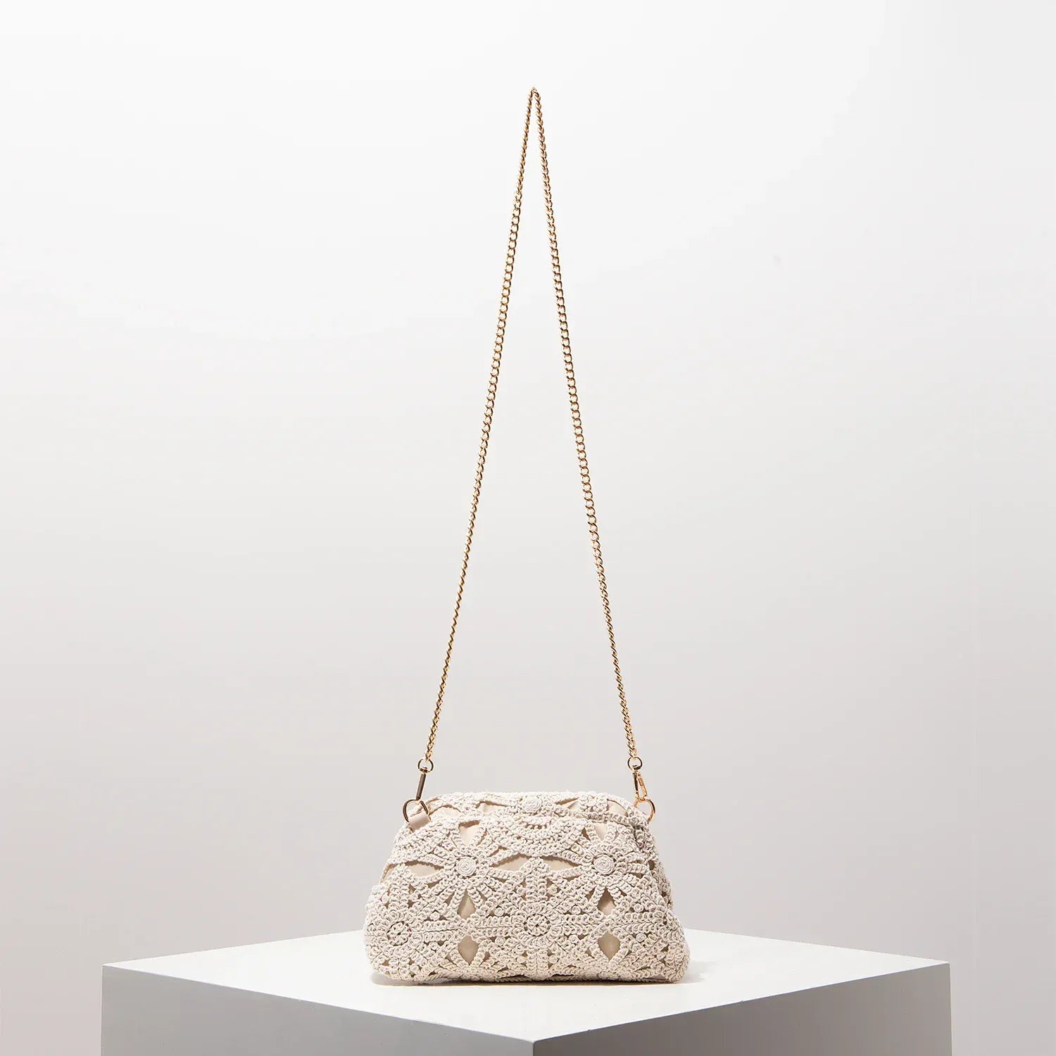 Liekoo Knitted Kiss Lock Women's Bag – Knitting Pattern & Hollow-Out Design