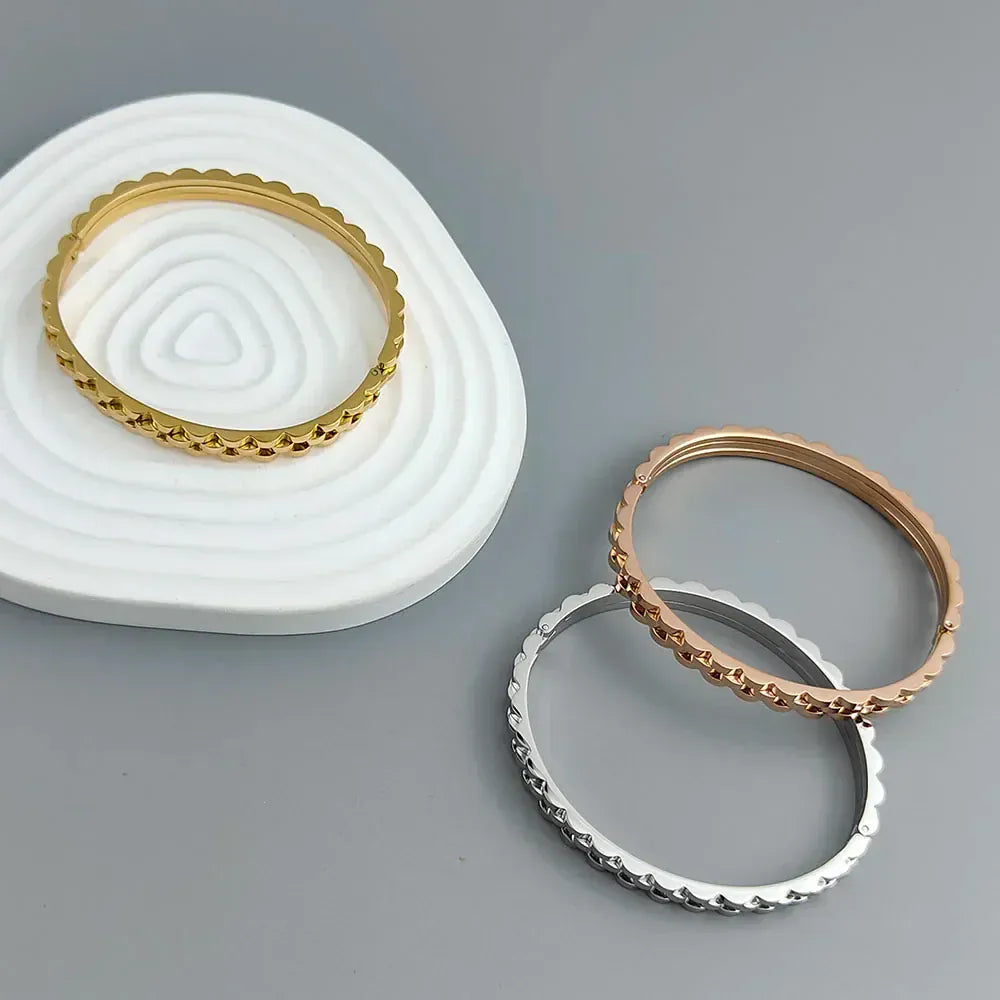 New gear-shaped stainless steel gold-plated bracelet 18K, high quality waterproof couple bracelet, wife gift