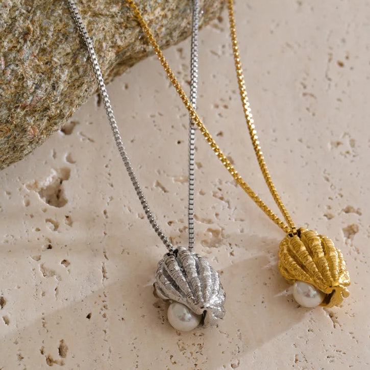 Seashell Pearl Necklace