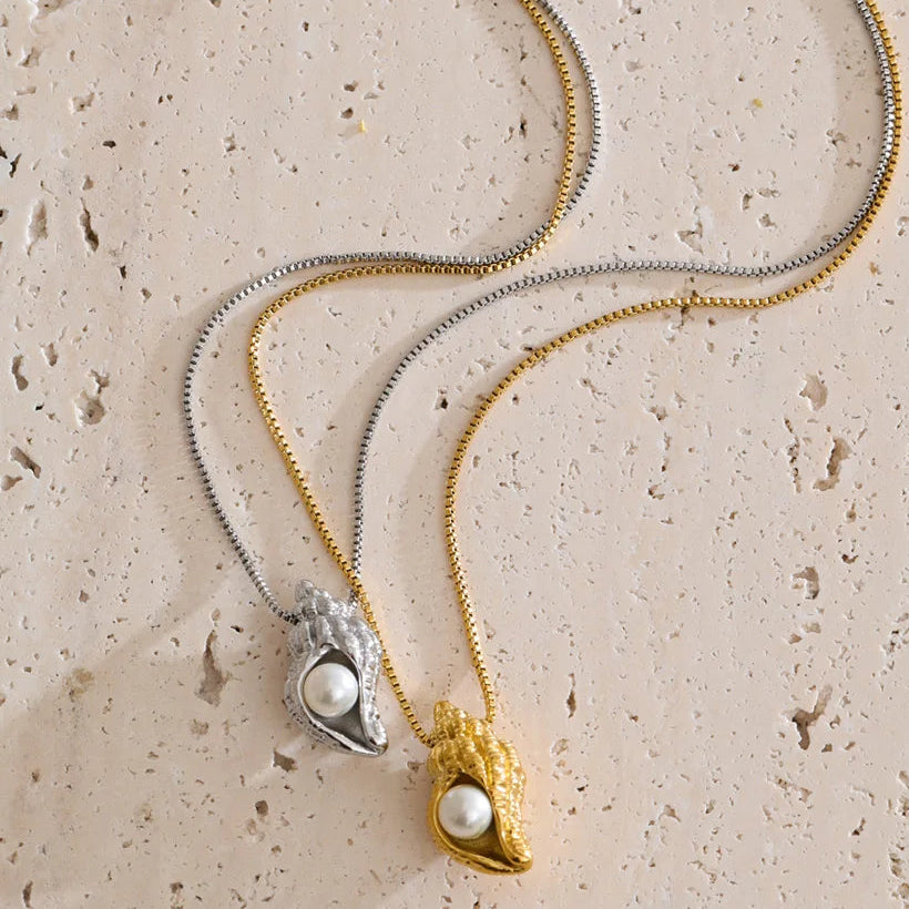 Seashell Pearl Necklace