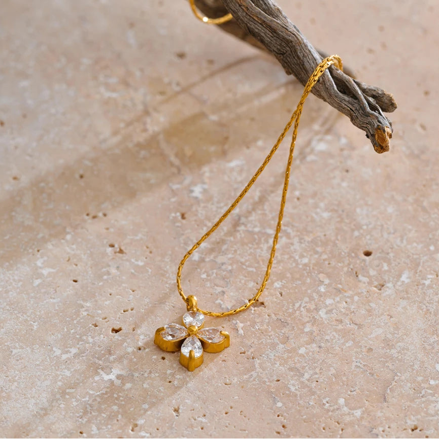 Cubic Zircon Flower Necklace