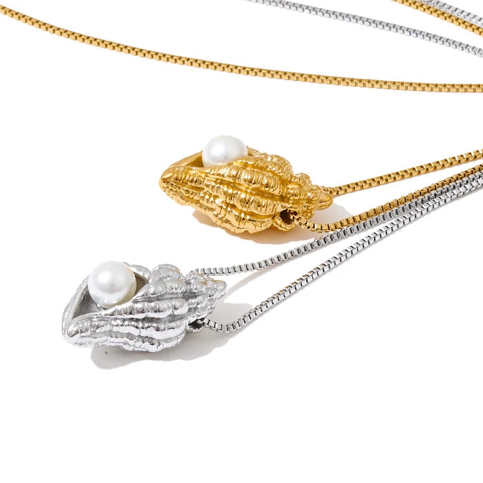 Seashell Pearl Necklace