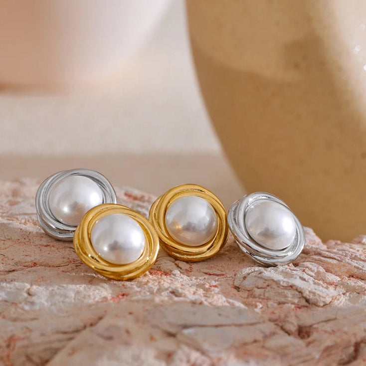 Pendientes de perlas onduladas