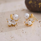 Brincos com Arranjo de Pérolas