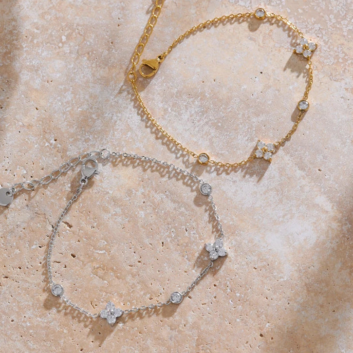 Pulseira de flor de zircónia