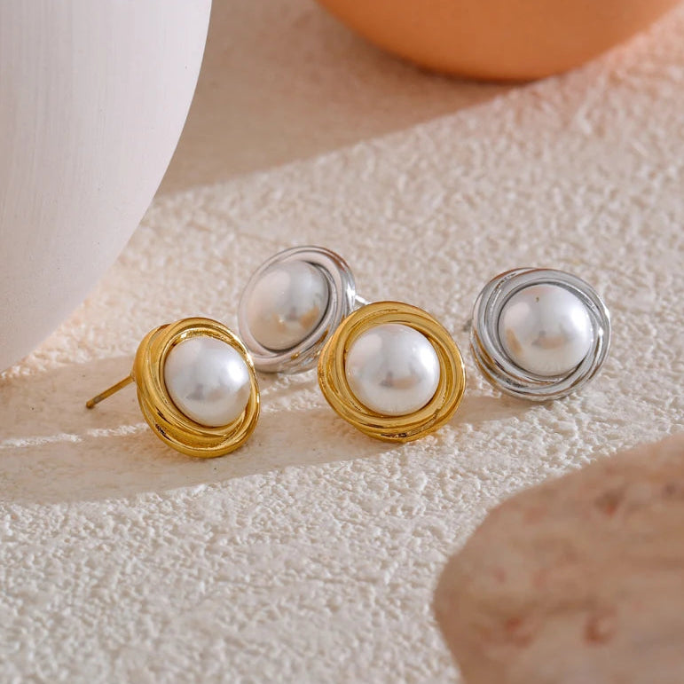 Pendientes de perlas onduladas