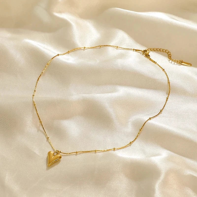 Liekoo Heart Necklace & Earrings Set – Stylish & Timeless