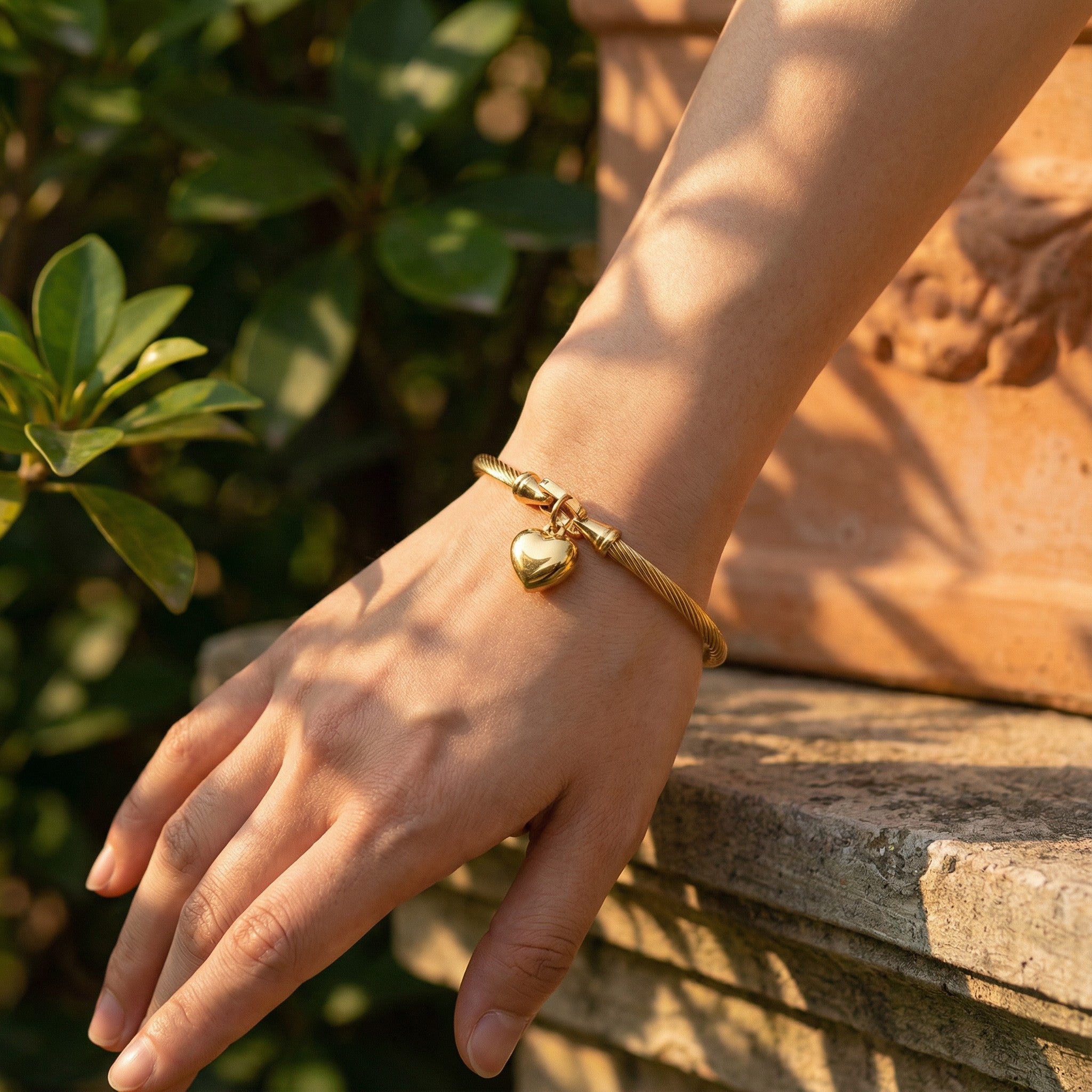 Pulsera con dije de corazón